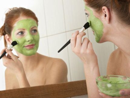 La composición de la máscara para la persona con la gelatina